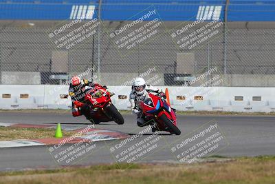 media/Nov-26-2022-Fastrack Riders (Sat) [[b001e85eef]]/Level 1/Session 3 Outside Turn 9/